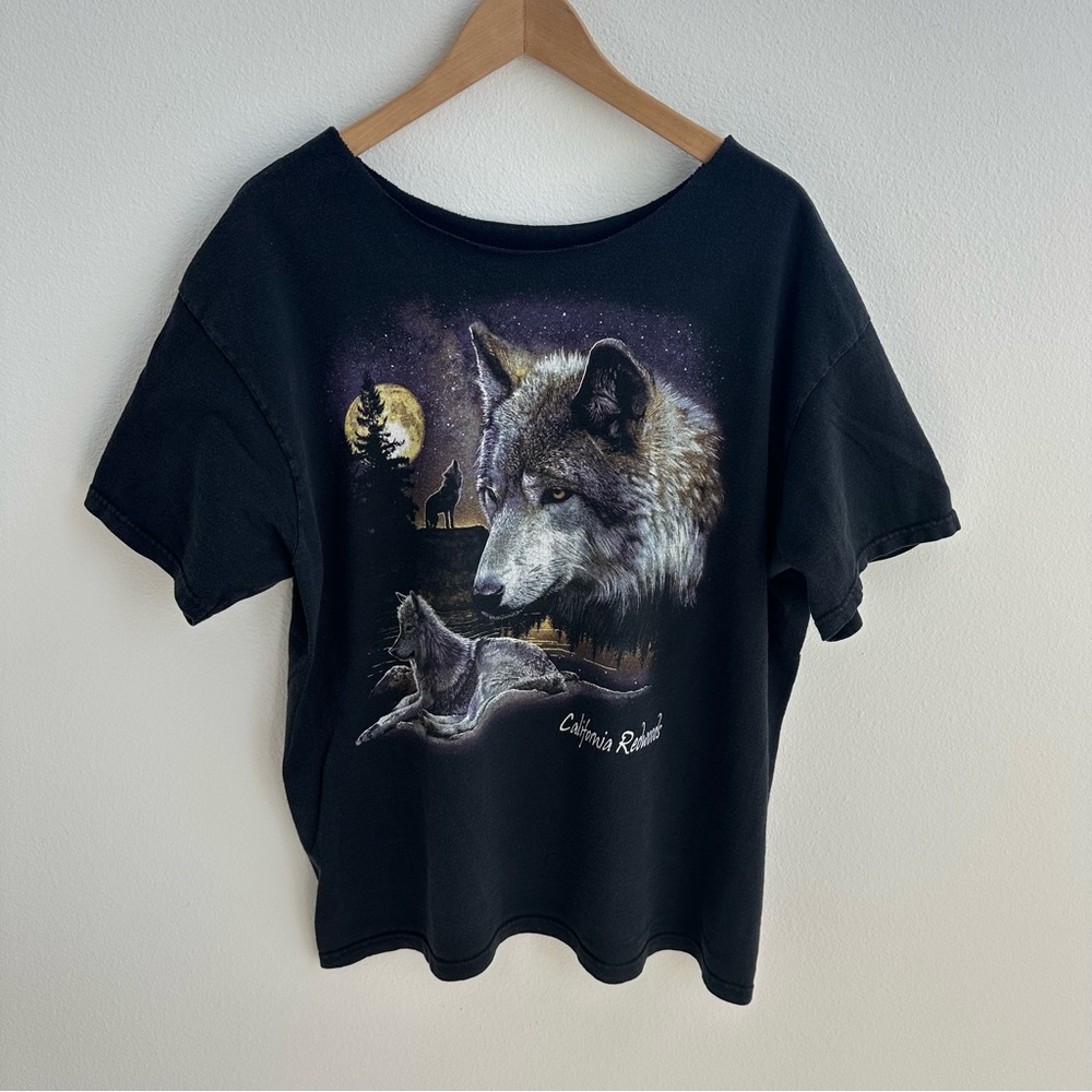 Black Wolf Graphic off the shoulder T-Shirt